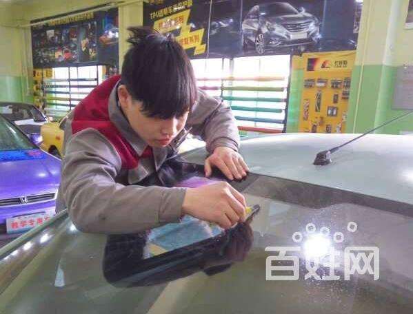 在广州哪里能做汽车美容-广州哪里有学汽车美容的