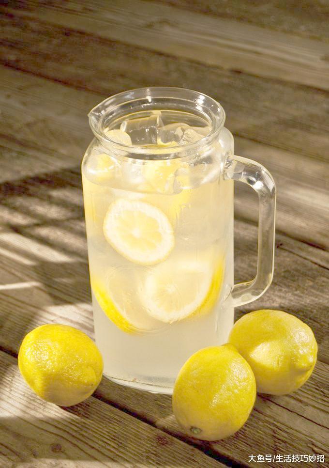 每天喝一杯柠檬水美白吗-每天喝杯柠檬水有什么效果